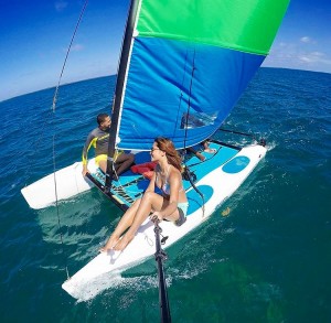 sailing in belize 