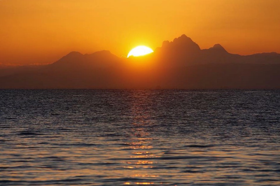 Romantic Sunset Cruise in Belize