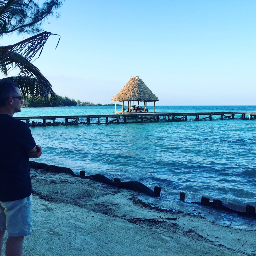 relaxing-vacation-at-coco-plum-island-resort
