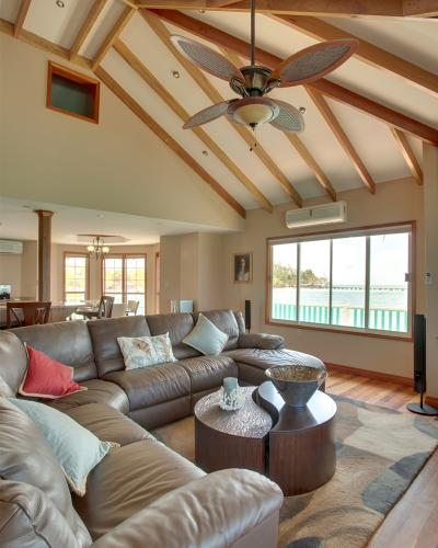 Belize Overwater Villas interior